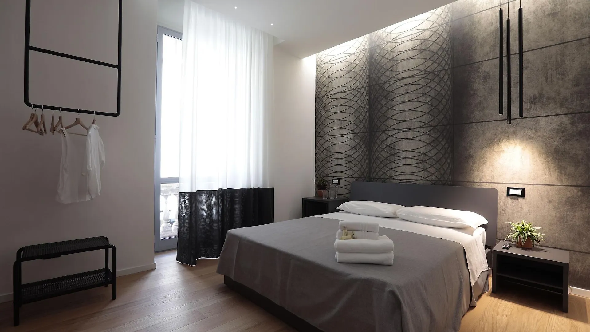 Suite Inn Rome contacts
